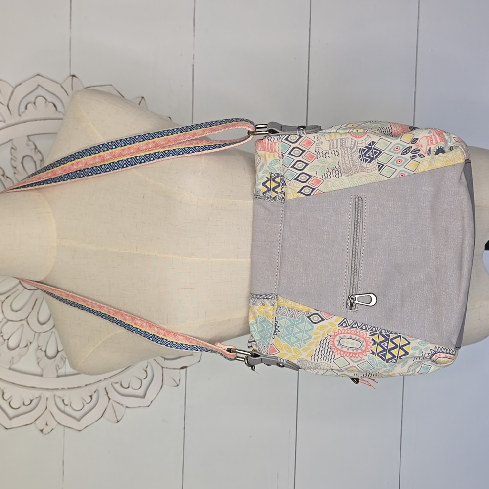 Sakroots Crossbody Bag Gray Multi Artist Circle Llama Foldover Boho - Picture 3 of 8
